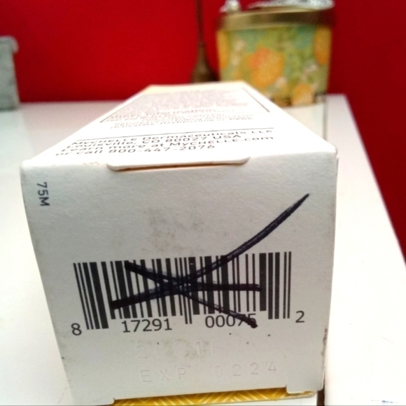 ($12)❤️‍🔥 MyCHELLE SUN SHEILD SPF 28 COCONUT 🥥 🆕 4/24 - Picture 2 of 4